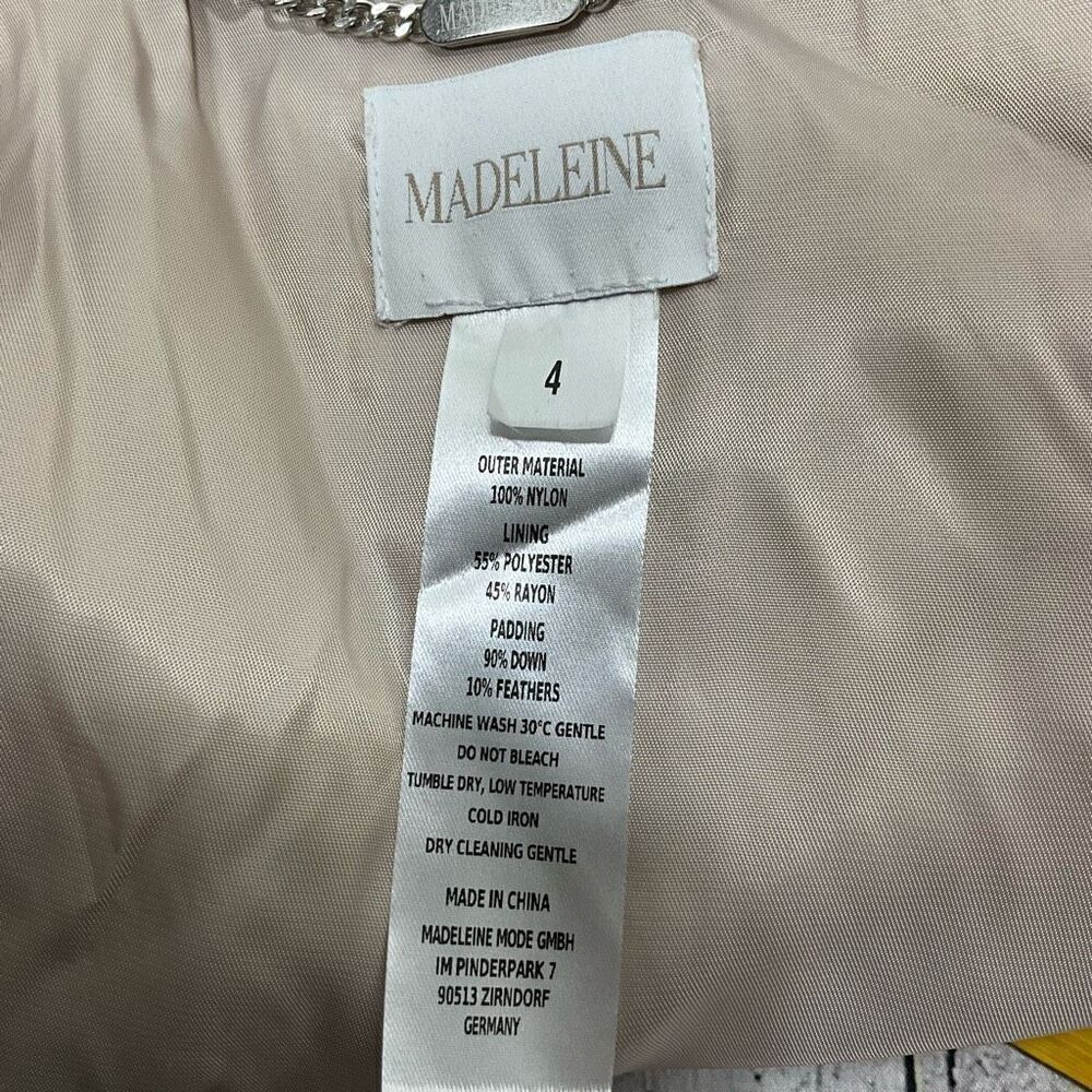 MADELEINE Down Puffer Vest - Picture 6 of 6